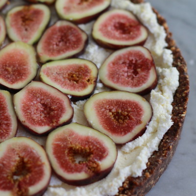fig and almond tart