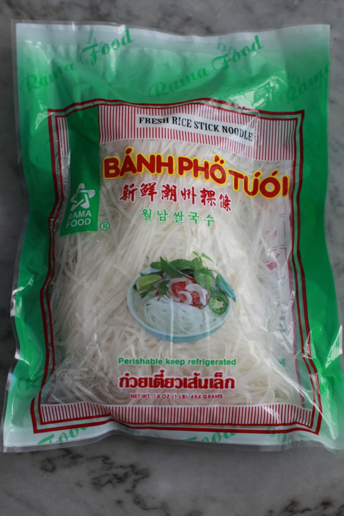 fresh rice noodles www.girlontherange.com