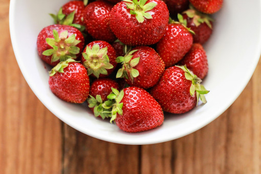 strawberries www.girlontherange.com