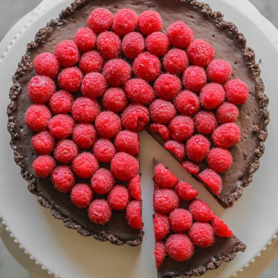chocolate truffle tart with raspberries