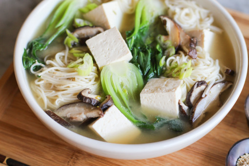 miso noodle soup tofu www.girlontherange.com
